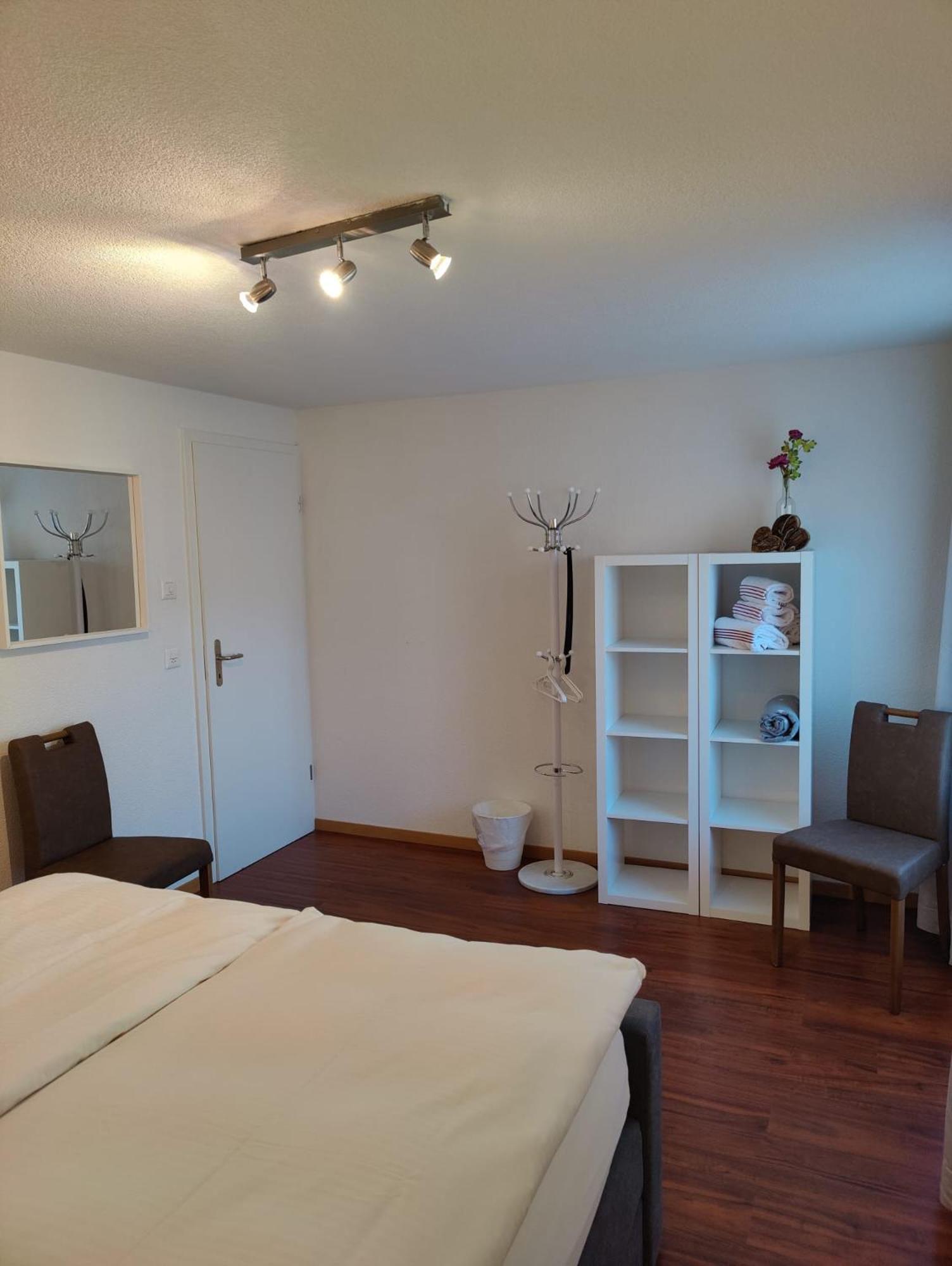 Hubel Apartment 14 Wilderswil Szoba fotó